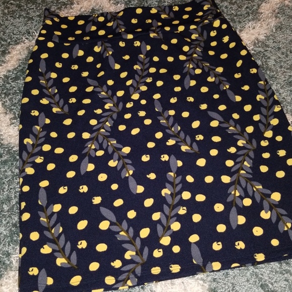 LuLaRoe Dresses & Skirts - 🌻🌻LulaRoe XL Cassie Pencil Skirt🌻🌻